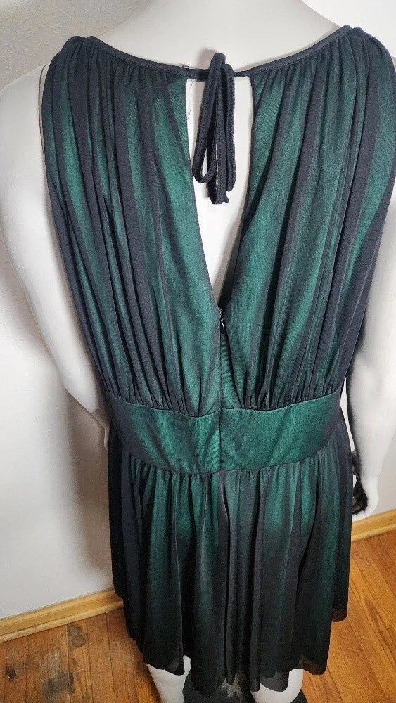 La Nouvelle NWT Women's size 1X Dress Green Renaissance