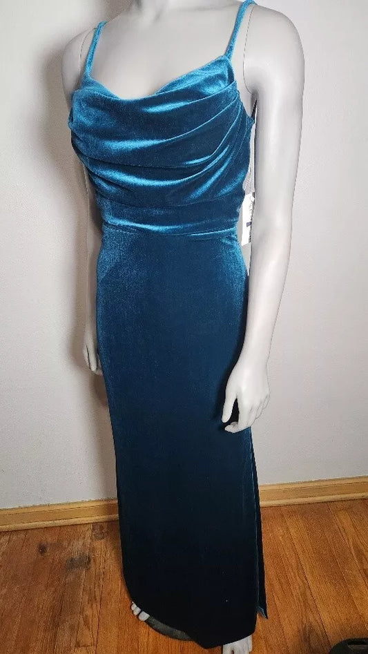 Sexy Beautiful Dress Women's Emerald Green Velvet V Neck Party Formal NWT